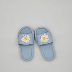 Colgo Kids Summer Slide Sandals Lightweight Girls Beach Pool Slippers sz 3- 3.5